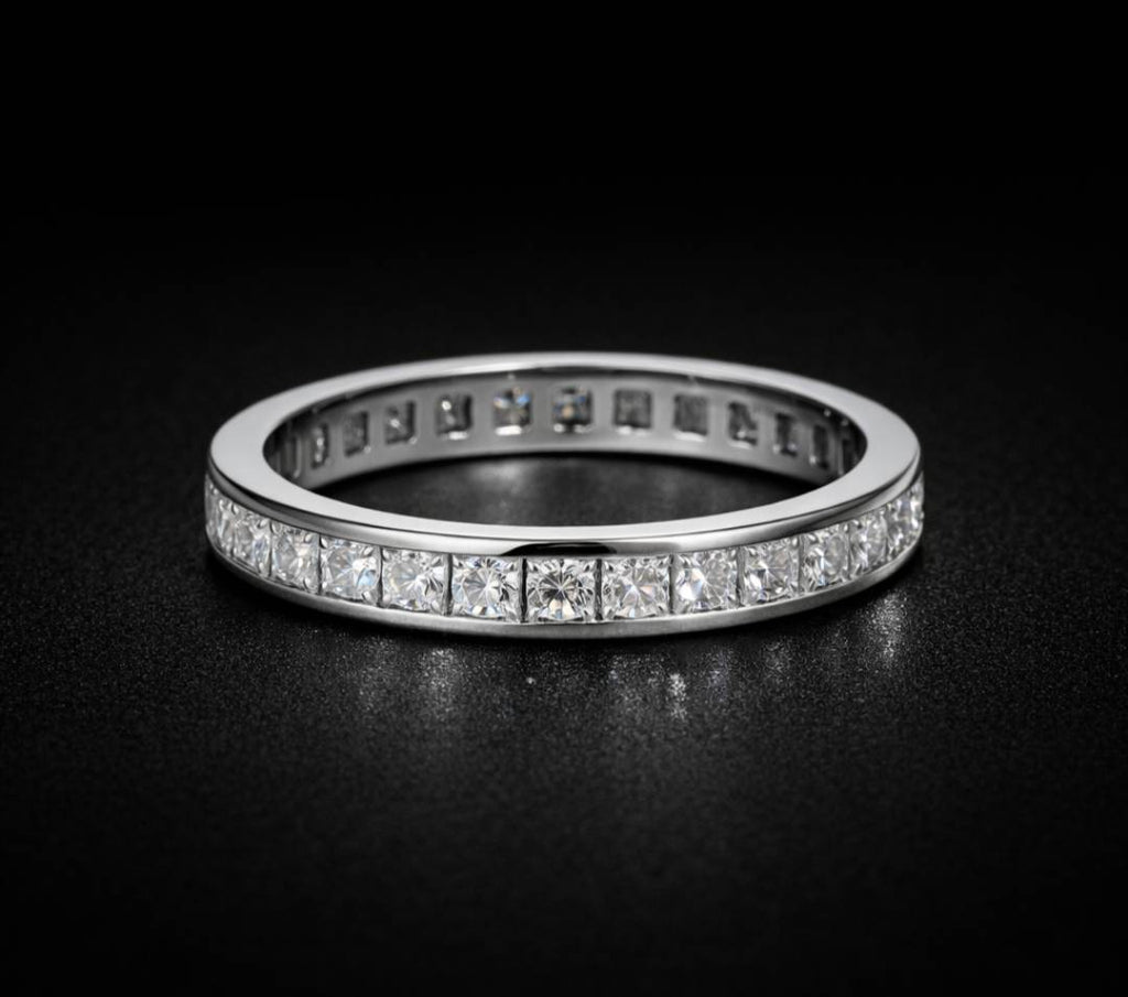 プリンセスカット　エタニティリング　シルバ−９２５